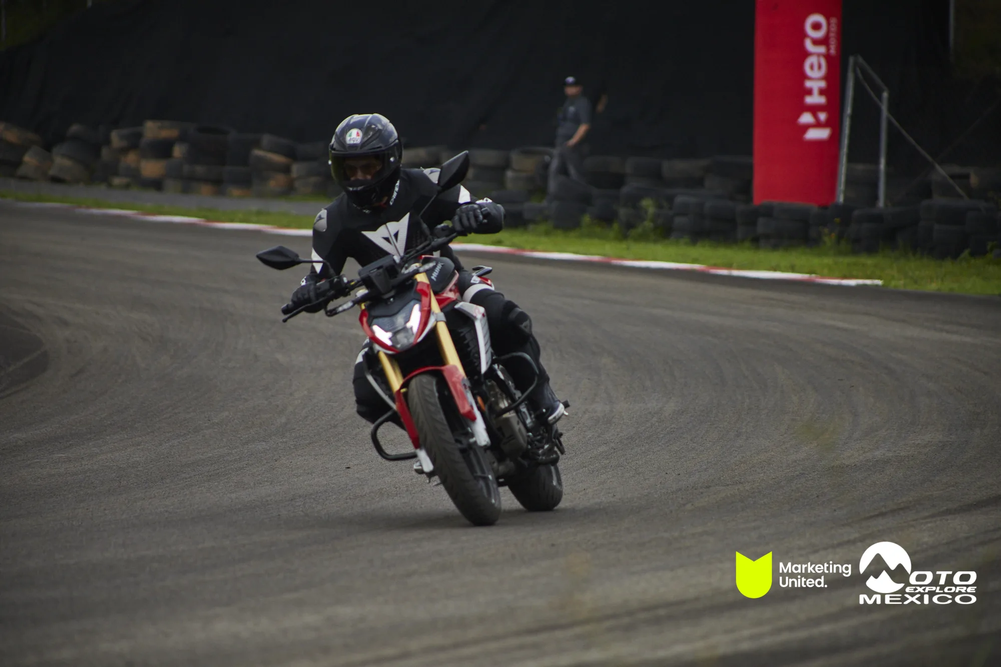 HUNK TRACKDAY 409